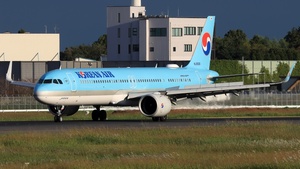 Photo of HL8506 - Airbus A321-272NX operated by Korean Air