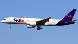Photo of N972FD - Boeing 757-28A(SF) operated by FedEx