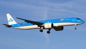 Photo of PH-NXX - Embraer ERJ-195-E2 operated by KLM Cityhopper