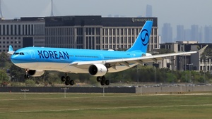 Photo of HL8003 - Airbus A330-323 operated by Korean Air