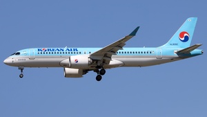 Photo of HL8092 - Airbus A220-300 operated by Korean Air