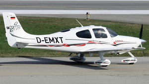 Photo of D-EMXT - Cirrus SR22 G6 GTS operated by Private