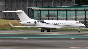 Photo of N916MM - Bombardier Global 6500 operated by Phenix Jet