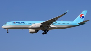 Photo of HL8597 - Airbus A350-941 operated by Korean Air