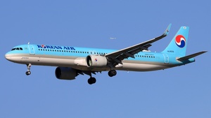Photo of HL8556 - Airbus A321-272NX operated by Korean Air