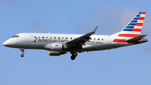 Photo of N781EJ - Embraer ERJ-170SU operated by American Eagle (opb Envoy Air)