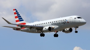 Photo of N338AS - Embraer ERJ-175LR operated by American Eagle (opb Envoy Air)