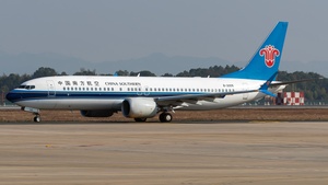 Photo of B-20D5 - Boeing 737 MAX 8 operated by China Southern Airlines