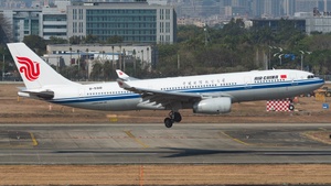 Photo of B-5918 - Airbus A330-243 operated by Air China