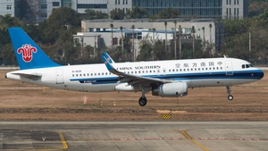Photo of B-1828 - Airbus A320-232 operated by China Southern Airlines