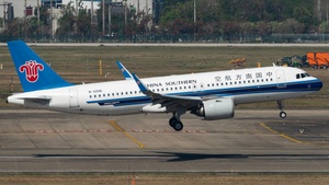 Photo of B-32HQ - Airbus A320-251N operated by China Southern Airlines