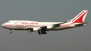 Photo of VT-AIM - Boeing 747-433(M) operated by Air India