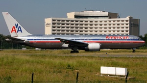 Photo of N348AN - Boeing 767-323(ER) operated by American Airlines