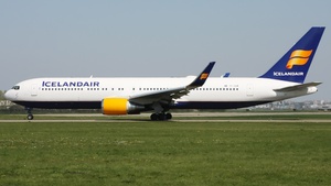 Photo of TF-ISW - Boeing 767-319(ER) operated by Icelandair