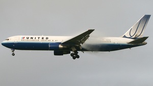 Photo of N641UA - Boeing 767-322(ER) operated by United Airlines
