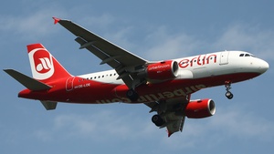 Photo of OE-LOE - Airbus A319-112 operated by Air Berlin (opb Niki)