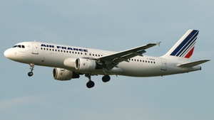 Photo of F-GFKH - Airbus A320-211 operated by Air France