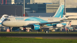 Photo of EC-HTD - Airbus A320-214 operated by Clickair