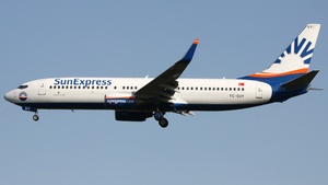 Photo of TC-SUY - Boeing 737-86N operated by SunExpress