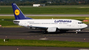 Photo of D-ABIC - Boeing 737-530 operated by Lufthansa