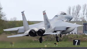Photo of 82-0016 - McDonnell Douglas F-15C Eagle operated by US Air Force