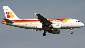 Photo of EC-KUB - Airbus A319-111 operated by Iberia