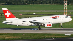 Photo of HB-IPY - Airbus A319-112 operated by Swiss International Air Lines