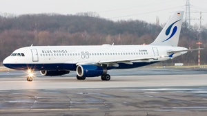 Photo of D-ANNB - Airbus A320-232 operated by Blue Wings