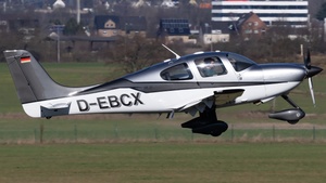 Photo of D-EBCX - Cirrus SR22 G1 operated by Private