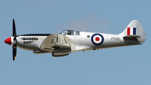 Photo of PS915 - Supermarine 389 Spitfire PR Mk.XIX operated by Battle of Britain Memorial Flight
