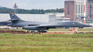 Photo of 86-0120 - Rockwell B-1B Lancer operated by US Air Force
