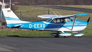 Photo of D-EEXS - Reims-Cessna F172L Skyhawk operated by Private