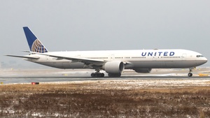 Photo of N2140U - Boeing 777-322(ER) operated by United Airlines