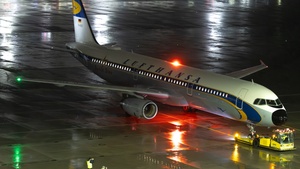 Photo of D-AISZ - Airbus A321-231 operated by Lufthansa