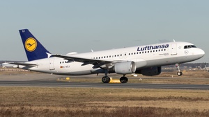 Photo of D-AIZJ - Airbus A320-214 operated by Lufthansa