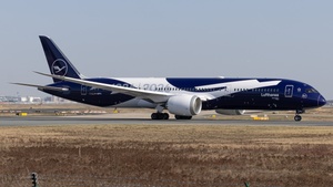 Photo of D-ABPU - Boeing 787-9 Dreamliner operated by Lufthansa