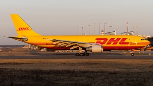 Photo of D-AEAK - Airbus A300B4-622R(F) operated by European Air Transport