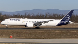 Photo of D-ABPC - Boeing 787-9 Dreamliner operated by Lufthansa
