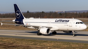 Photo of D-AIZA - Airbus A320-214 operated by Lufthansa