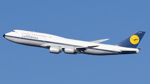 Photo of D-ABYT - Boeing 747-830 operated by Lufthansa