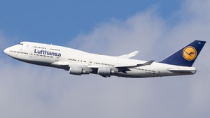 Photo of D-ABTL - Boeing 747-430 operated by Lufthansa