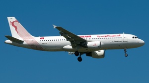 Photo of TS-ITD - Airbus A320-214 operated by Tunisair