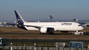 Photo of D-ABPD - Boeing 787-9 Dreamliner operated by Lufthansa