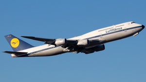 Photo of D-ABYT - Boeing 747-830 operated by Lufthansa