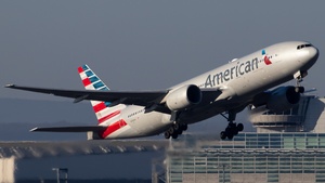 Photo of N768AA - Boeing 777-223(ER) operated by American Airlines
