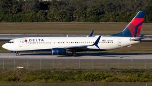 Photo of N377DE - Boeing 737-8EH operated by Delta Air Lines