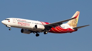 Photo of VT-AXW - Boeing 737-8HG operated by Air India Express