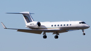 Photo of N167TV - Gulfstream GV-SP (G550) operated by Executive Jet Management