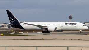 Photo of D-ABPQ - Boeing 787-9 Dreamliner operated by Lufthansa