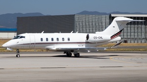 Photo of CS-CHL - Bombardier Challenger 350 operated by NetJets Europe